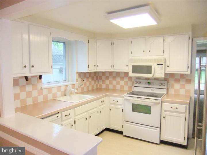 227 Sandy Bank Road Media, PA 19063 - Photo 7 of 25