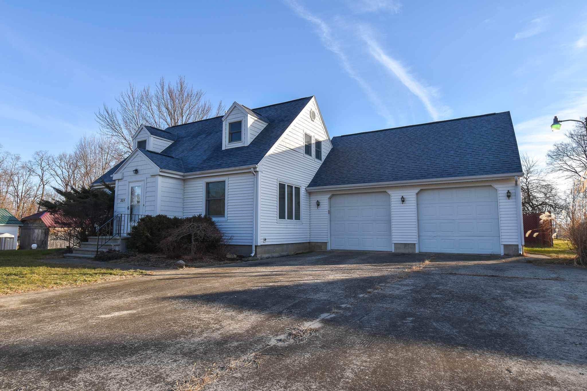 205 3rd Street Howe, IN 46746 - Photo 5 of 32 Gallery Image 5