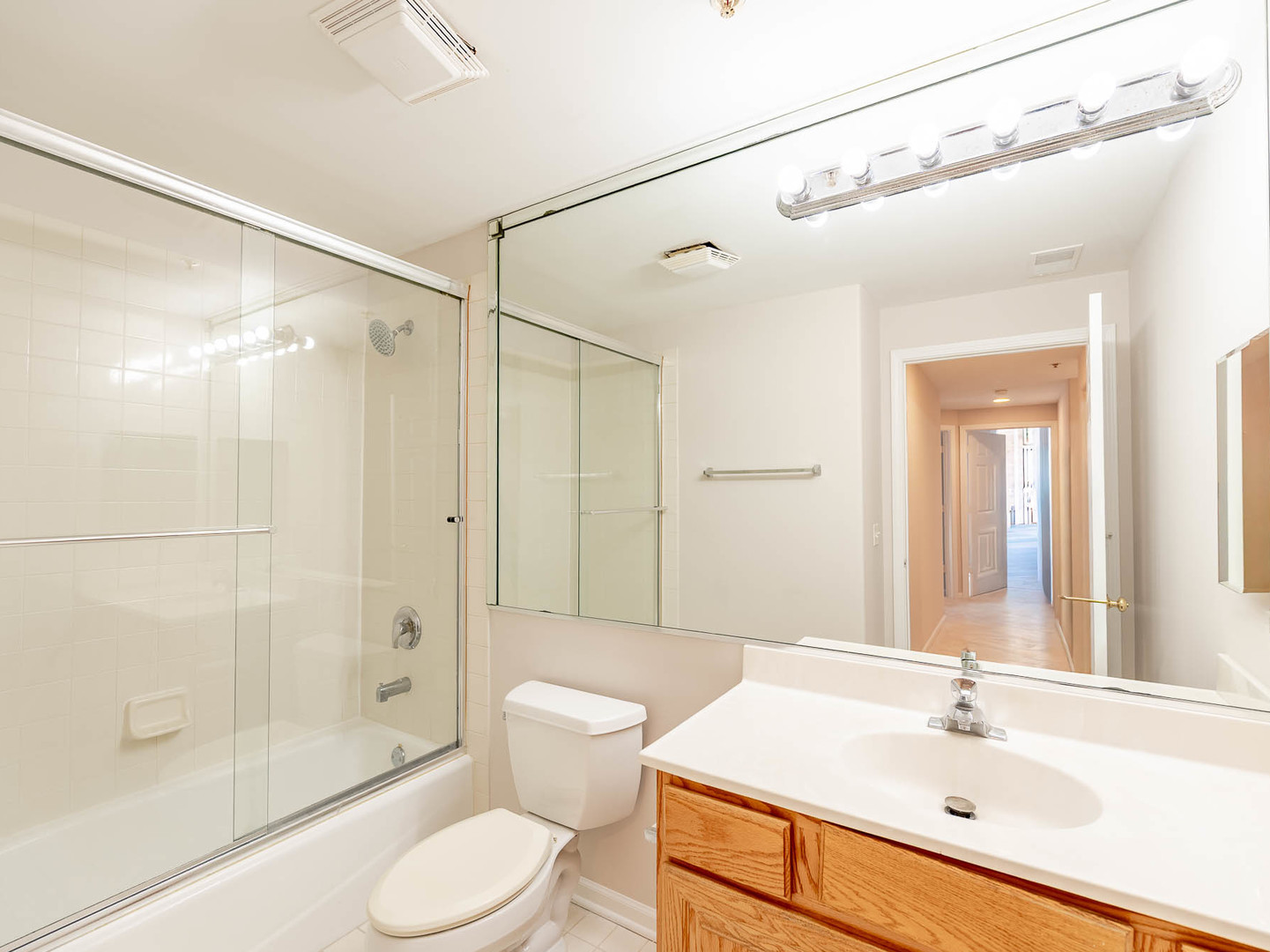 1715 Pavilion Way, Unit 205 Park Ridge, IL 60068 - Photo 10 of 14