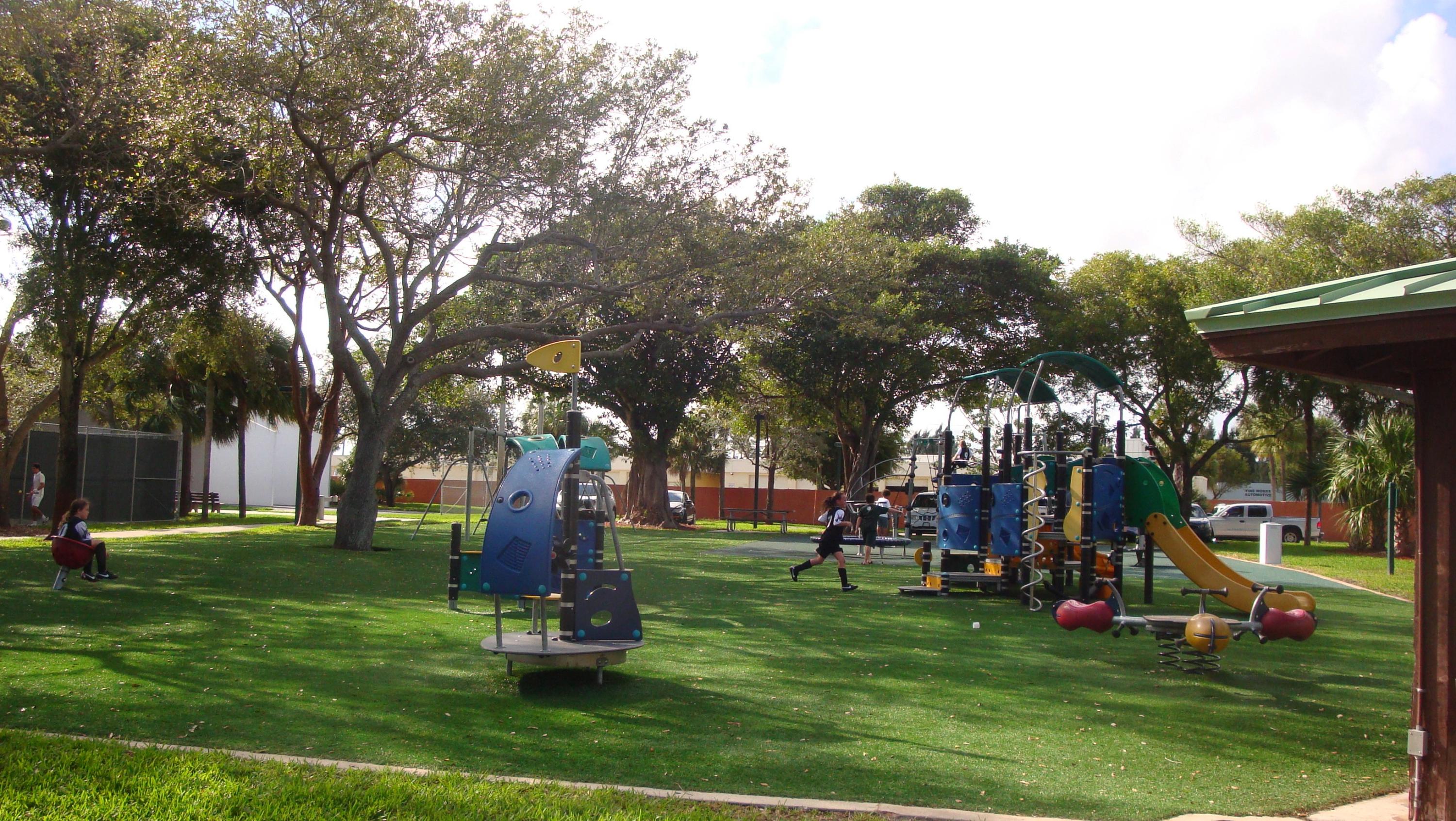 201 Newcastle Street Boca Raton, FL 33487 - Photo 32 of 35 Park right across the street!