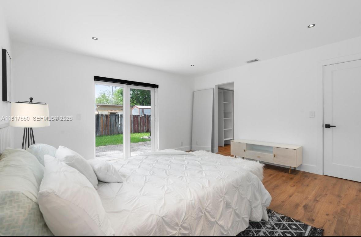 309 Southeast 3rd Avenue Hallandale Beach, FL 33009 - Photo 14 of 29