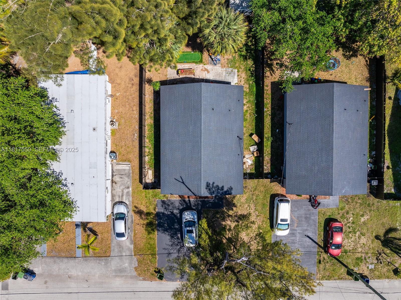 309 Southeast 3rd Avenue Hallandale Beach, FL 33009 - Photo 26 of 29