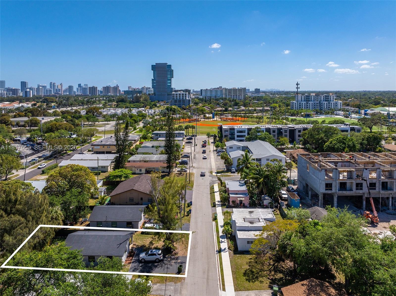 309 Southeast 3rd Avenue Hallandale Beach, FL 33009 - Photo 28 of 29