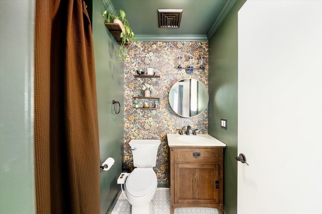 44 Middlesex Road Tyngsborough, MA 01879 - Photo 15 of 26 Gallery Image 15