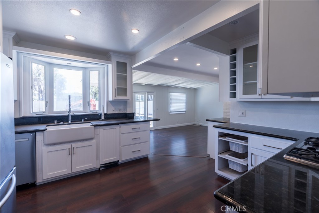 2157 Rural Place Costa Mesa, CA 92627 - Photo 6 of 19