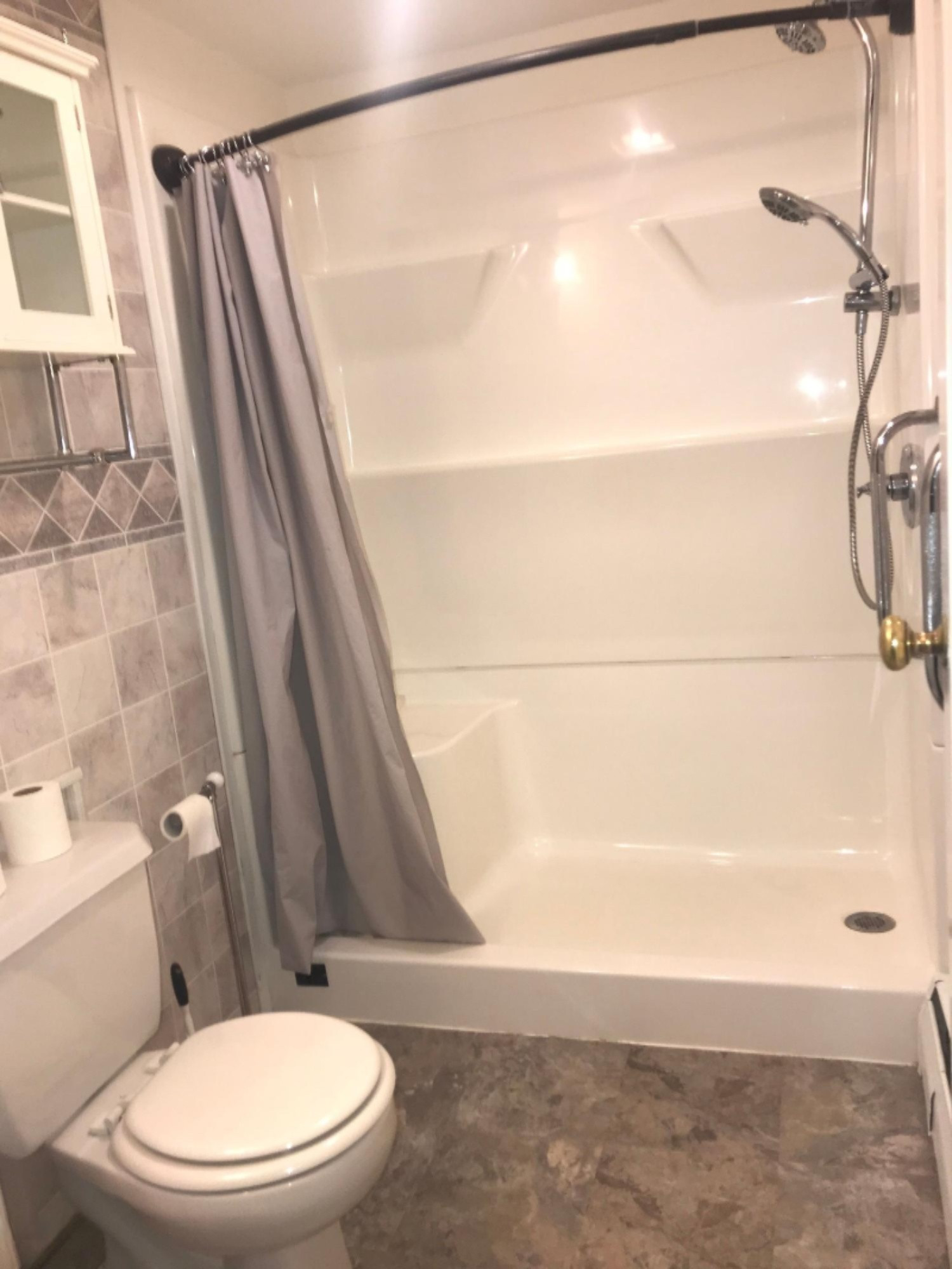 4140 Whitehall Road Muskegon, MI 49445 - Photo 7 of 16 bathroom