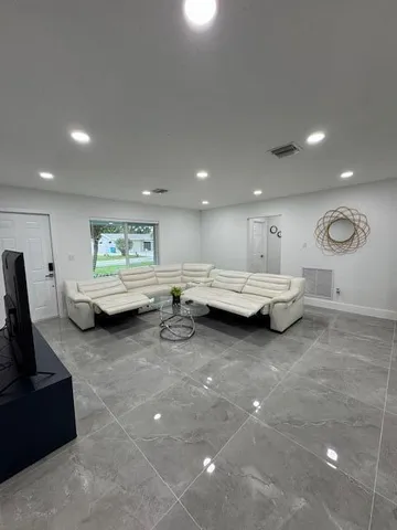 $790,000 | 632 Las Palmas Park, Boynton Beach, FL 33435