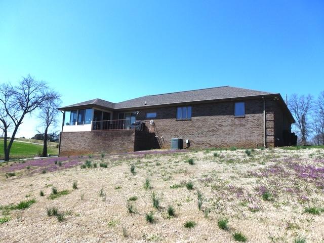 2498 Lawson Road Morristown, TN 37814 - Photo 3 of 33 010