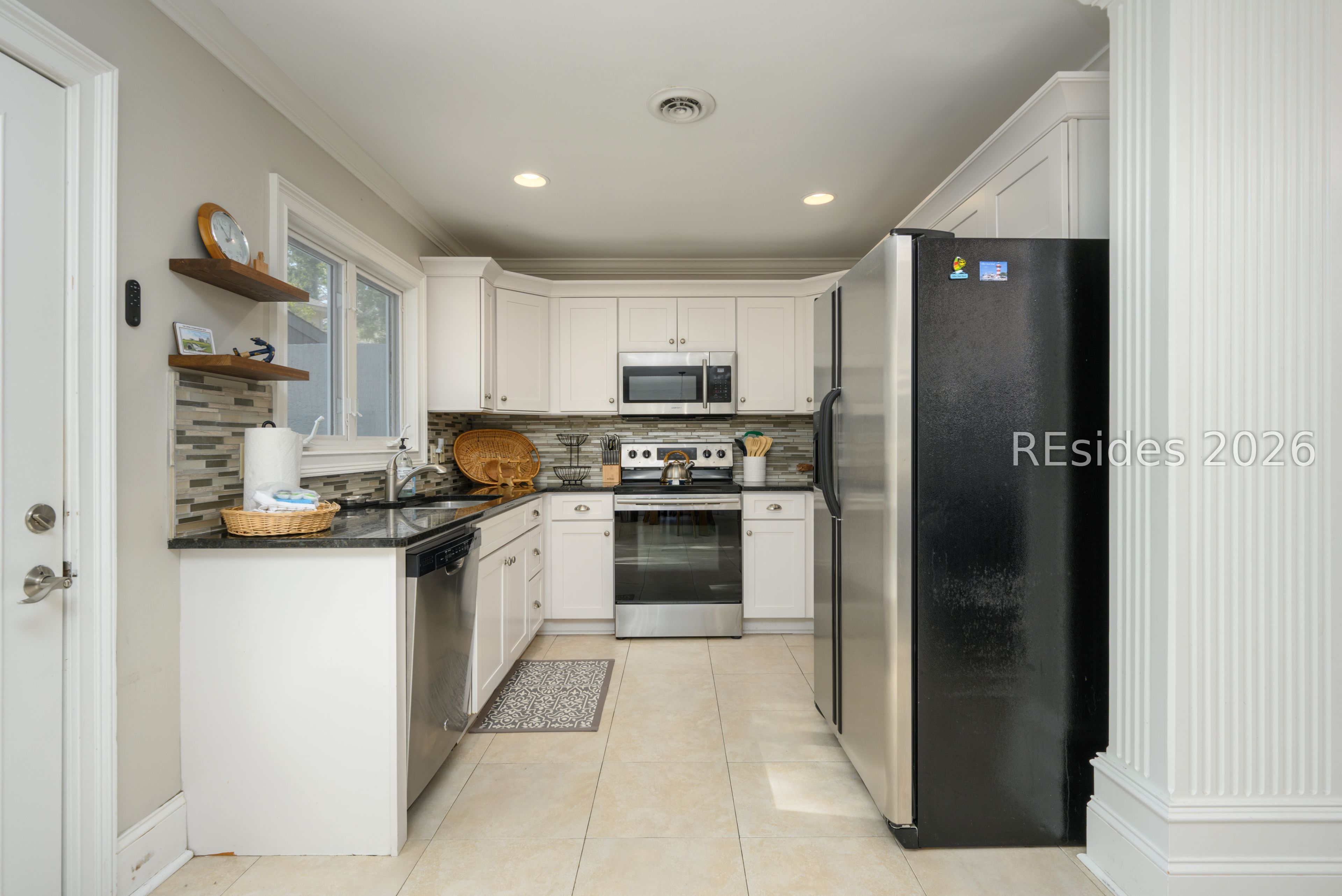 91 Lawton Road Hilton Head Island, SC 29928 - Photo 12 of 46 KITCHEN
