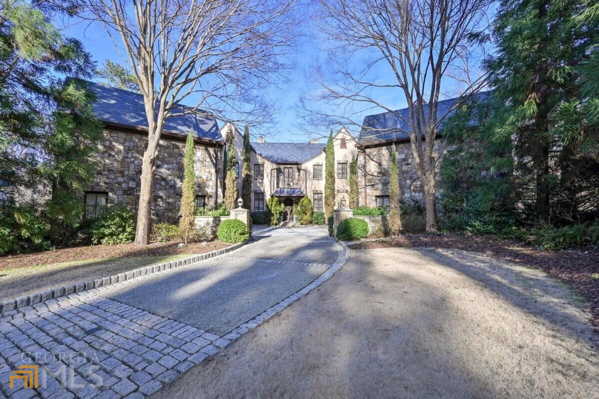 675 West Paces Ferry Road Northwest, Unit 8 Atlanta, GA 30327 - Photo 1 of 1 Gallery Image 1