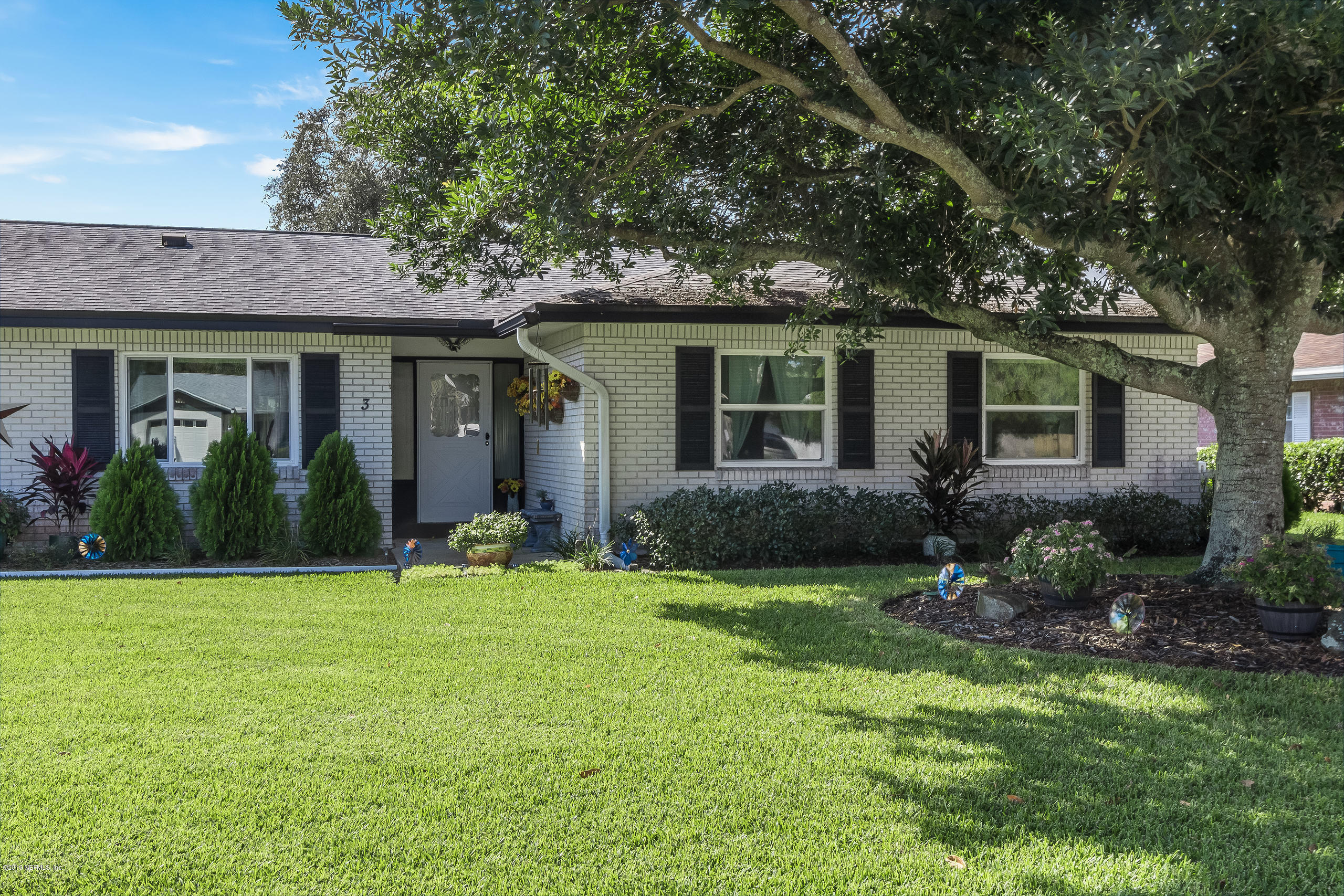 3 Amberjack Road Ponte Vedra Beach, FL 32082 - Photo 3 of 39 a front view of house with yard and green space