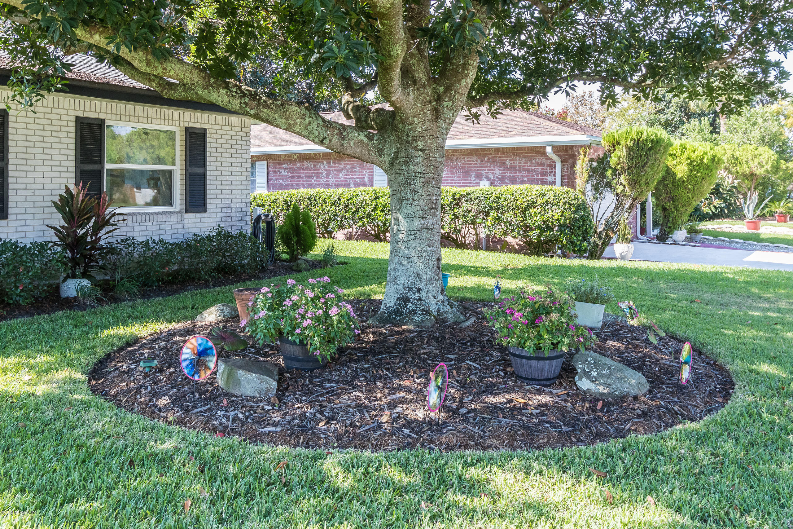 3 Amberjack Road Ponte Vedra Beach, FL 32082 - Photo 6 of 39 a front view of a house with a yard