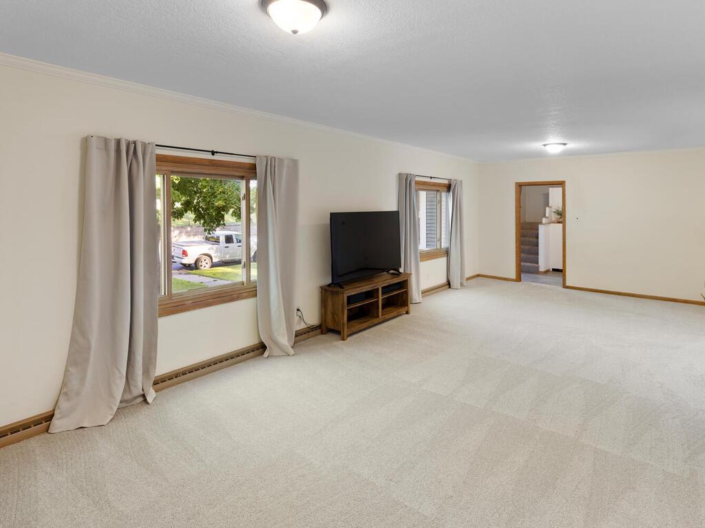 716 10th Avenue South St. Cloud, MN 56301 - Photo 16 of 60