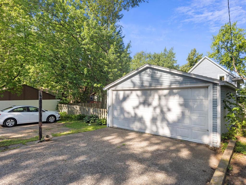 716 10th Avenue South St. Cloud, MN 56301 - Photo 4 of 60