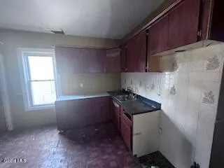 $65,000 | 1013 Delamont Avenue, Schenectady, NY 12307