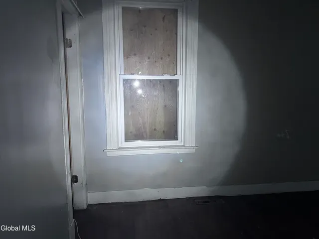 $65,000 | 1013 Delamont Avenue, Schenectady, NY 12307