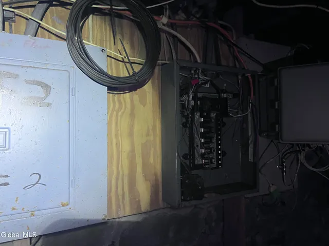 $65,000 | 1013 Delamont Avenue, Schenectady, NY 12307