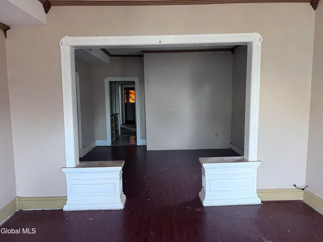 $65,000 | 1013 Delamont Avenue, Schenectady, NY 12307