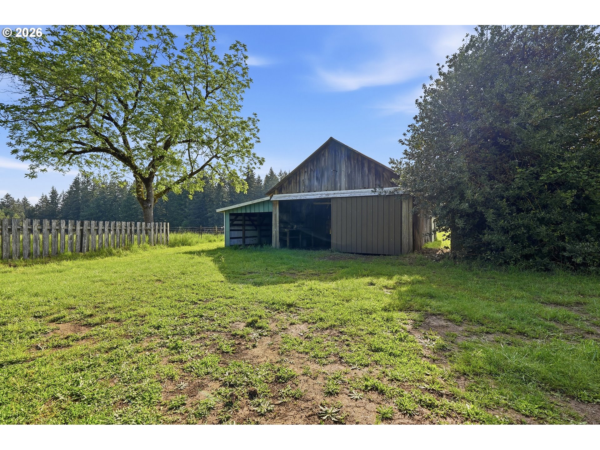 21945 South Lower Highland Road Beavercreek, OR 97004 - Photo 9 of 41 Barn