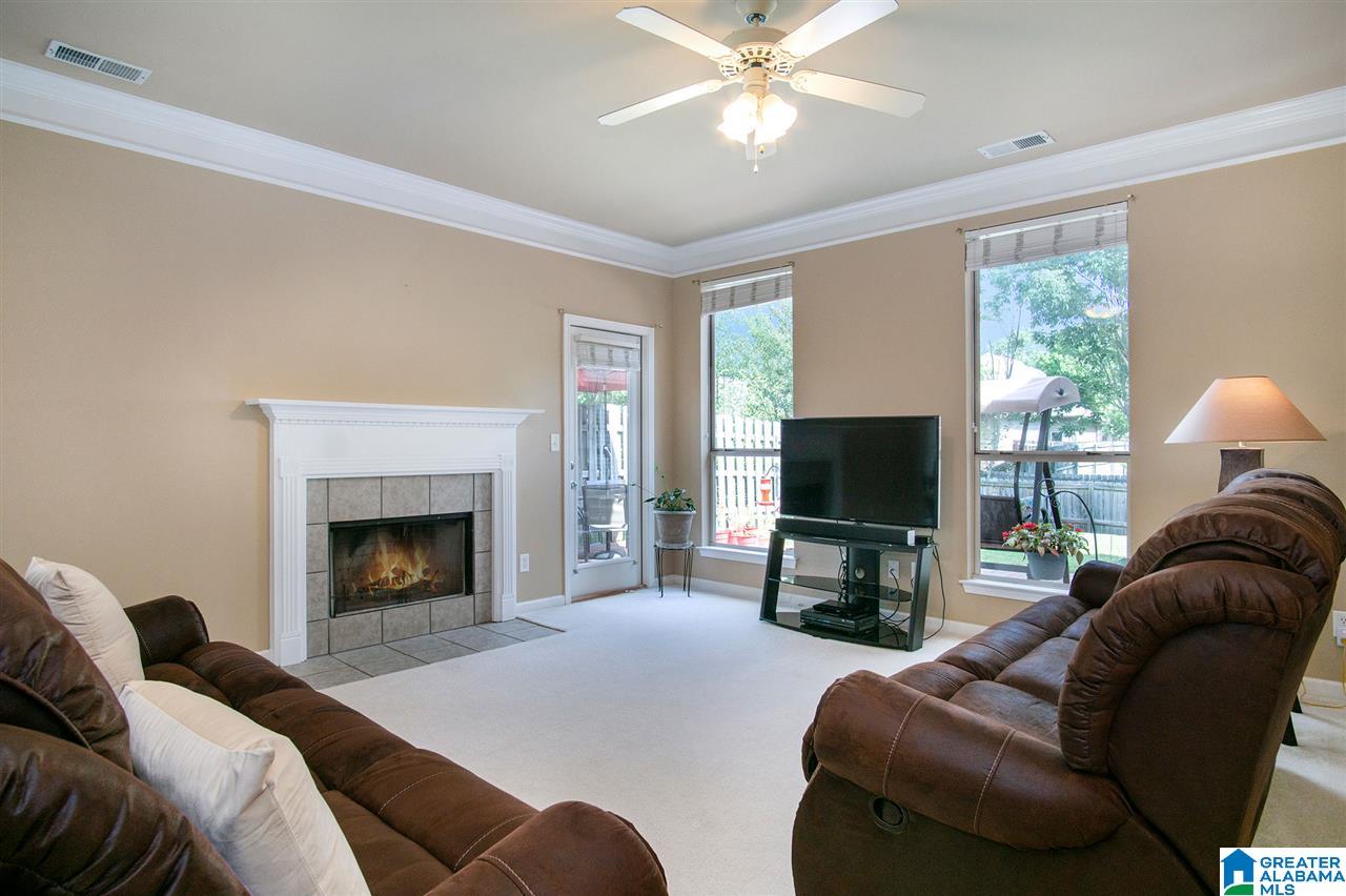648 Barkley Circle Alabaster, AL 35007 - Photo 10 of 26