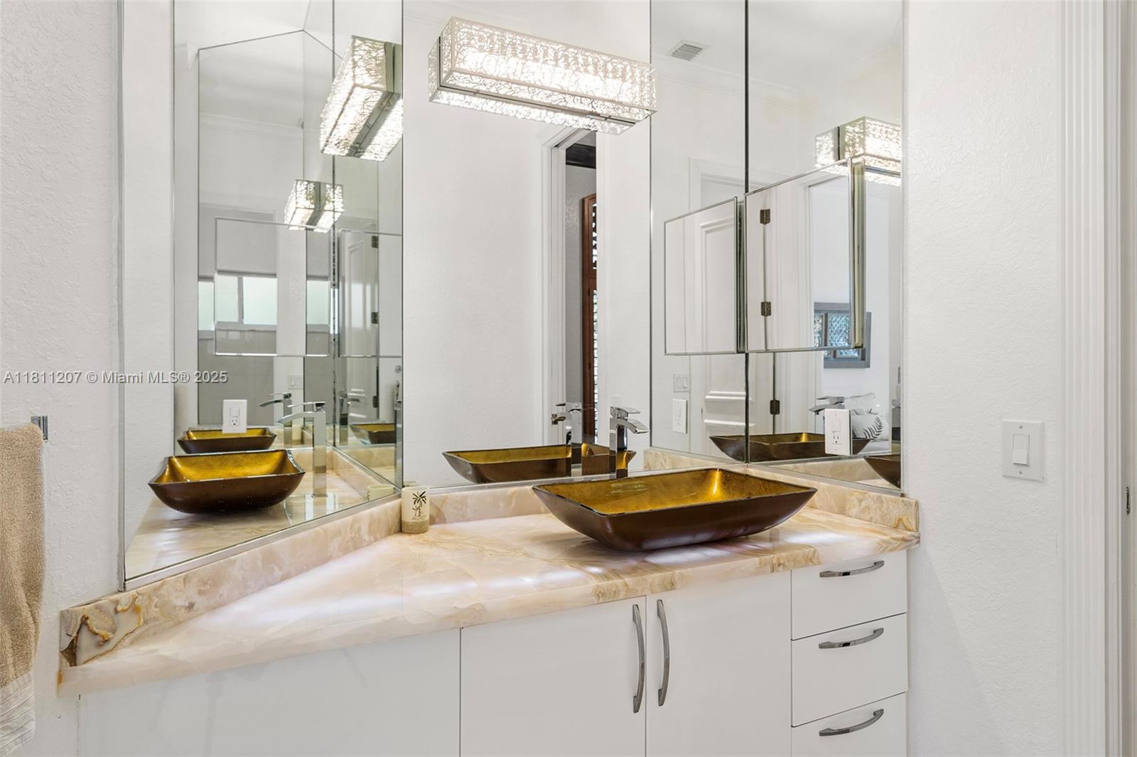 301 South Riverside Drive Pompano Beach, FL 33062 - Photo 17 of 39 Gallery Image 17
