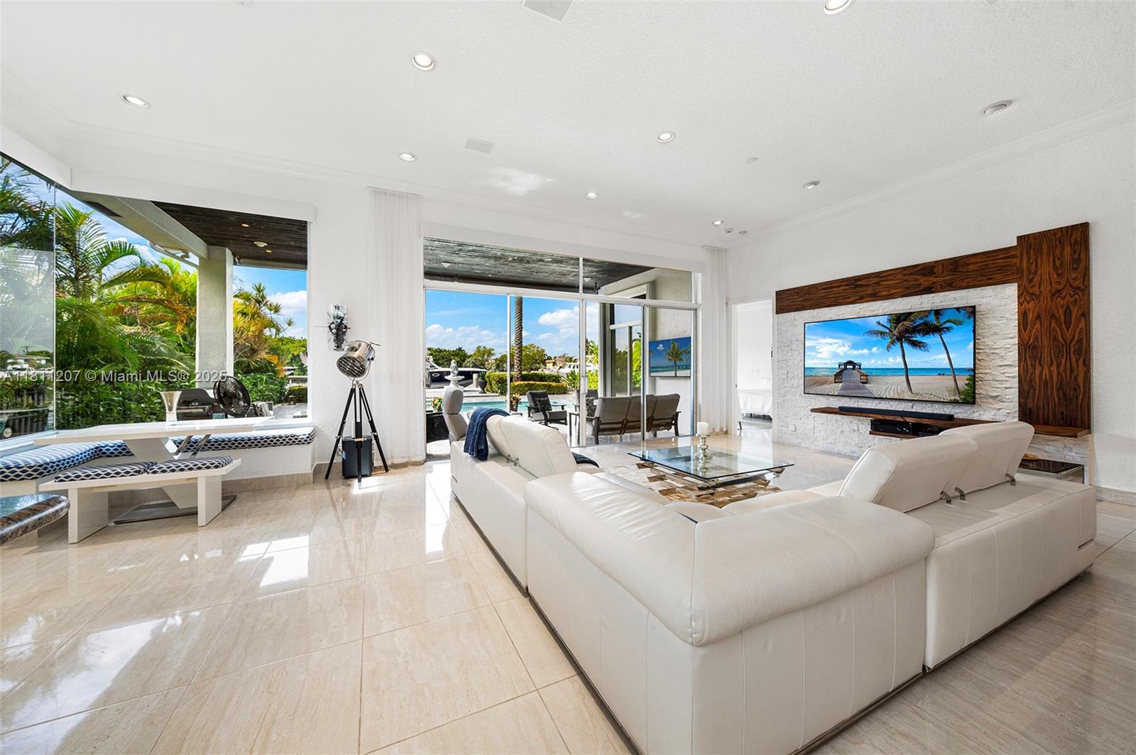 301 South Riverside Drive Pompano Beach, FL 33062 - Photo 23 of 39 Gallery Image 23