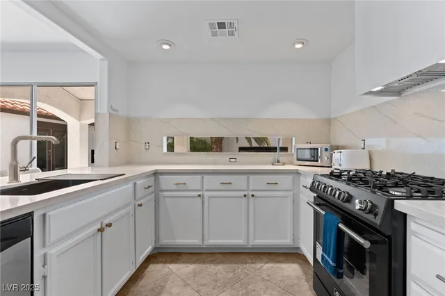 $3,900 | 2829 Via Florentine Street, Henderson, NV 89074