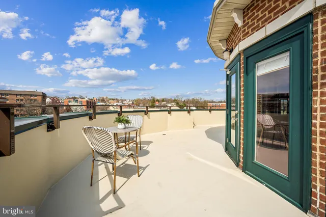 $3,250 | 2101 North Monroe Street, Unit 401, Arlington, VA 22207