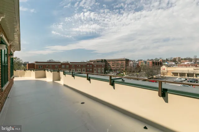 $3,250 | 2101 North Monroe Street, Unit 401, Arlington, VA 22207