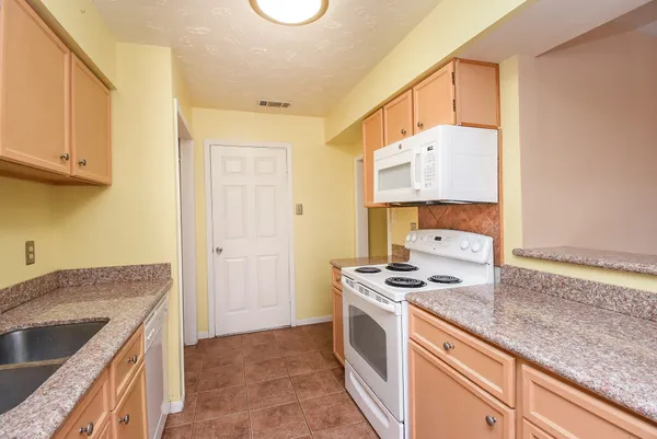$1,850 | 7822 Greenedge Drive, Houston, TX 77040
