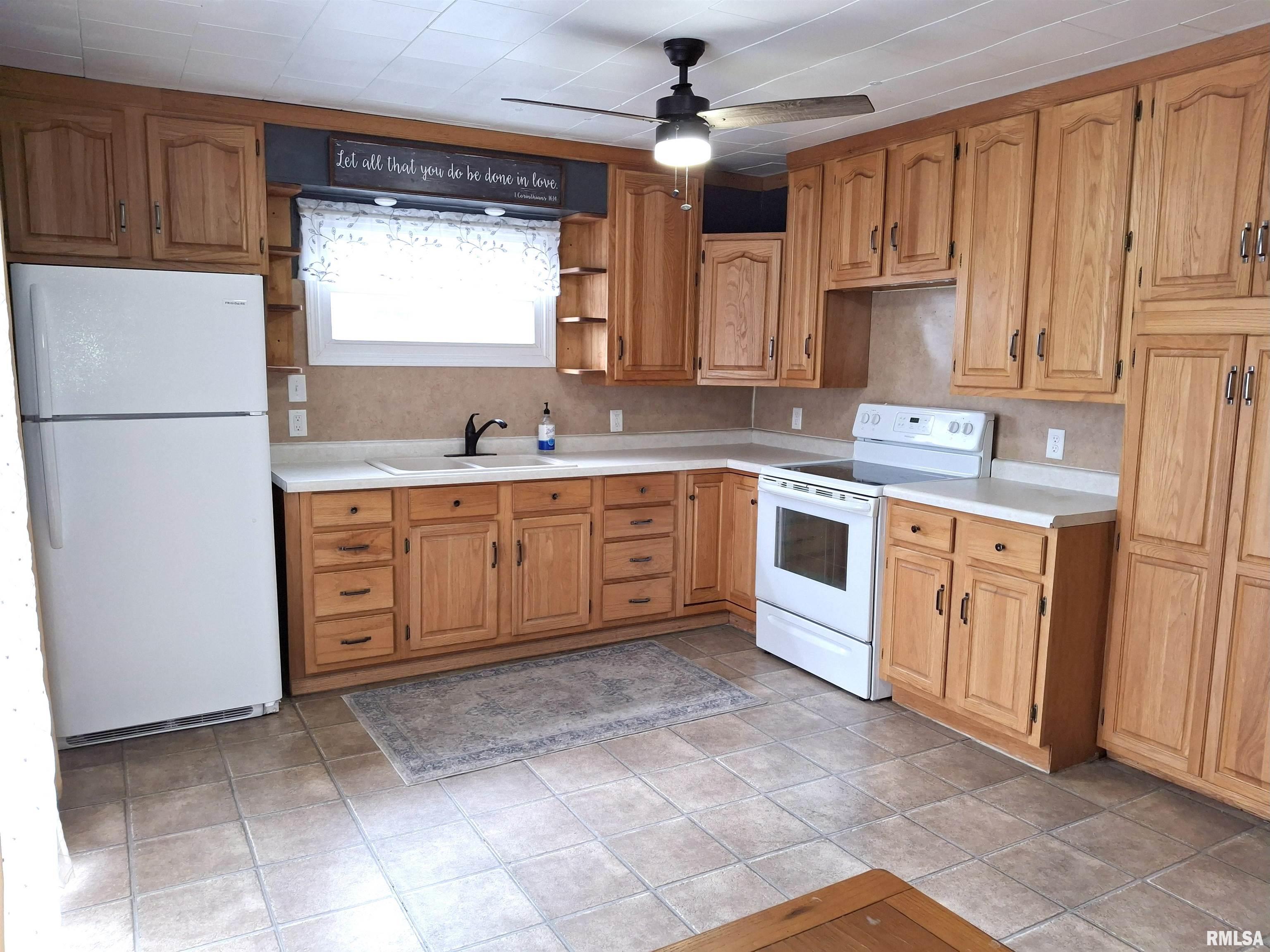 717 South 6th Avenue Canton, IL 61520 - Photo 12 of 32