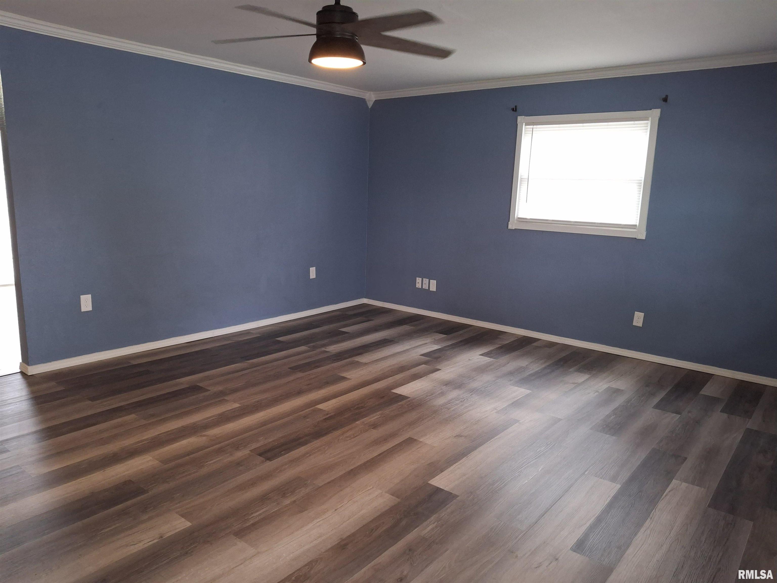 717 South 6th Avenue Canton, IL 61520 - Photo 8 of 32