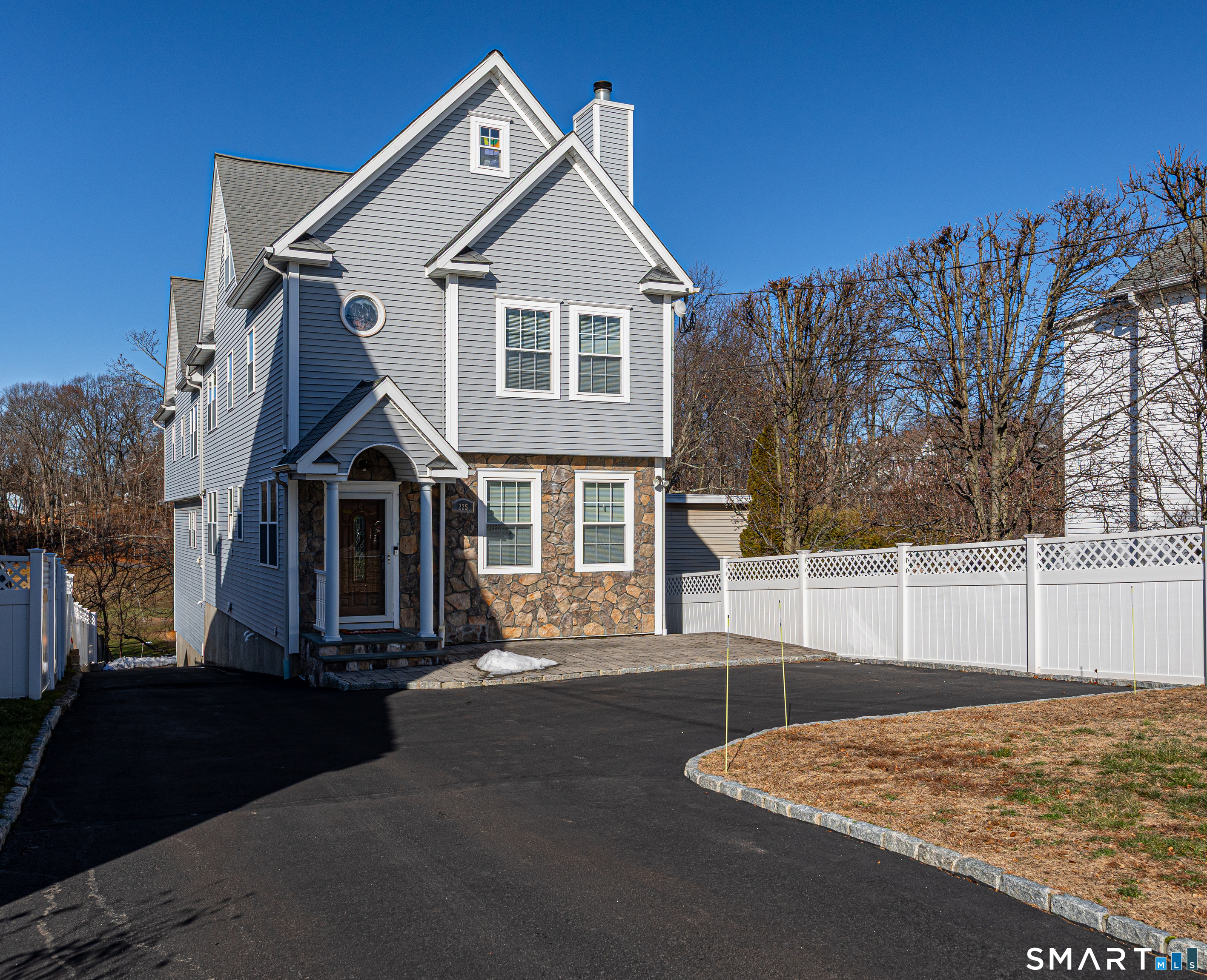 225 Flax Hill Road, Unit 2 Norwalk, CT 06854 - Photo 2 of 33