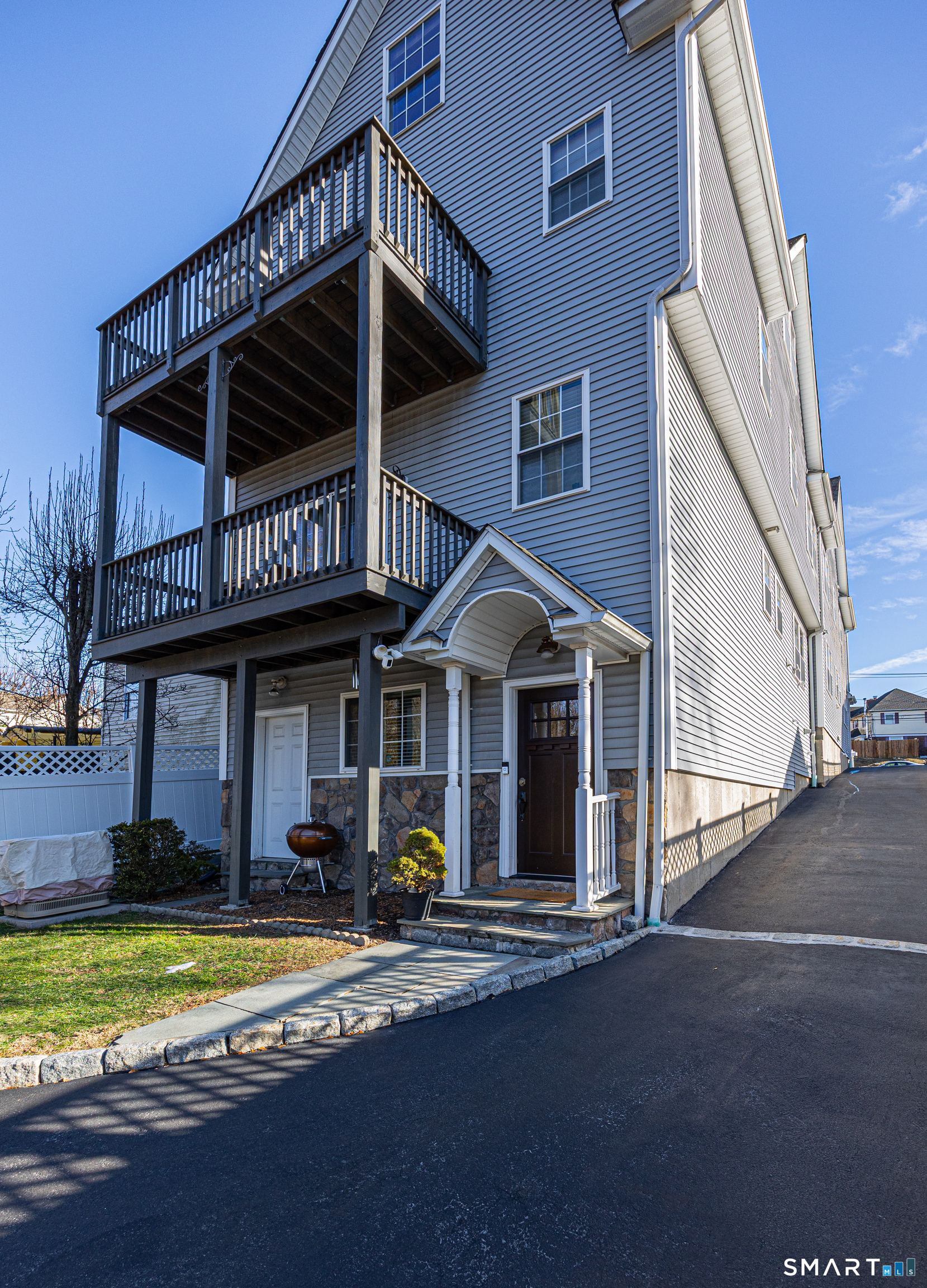 225 Flax Hill Road, Unit 2 Norwalk, CT 06854 - Photo 29 of 33