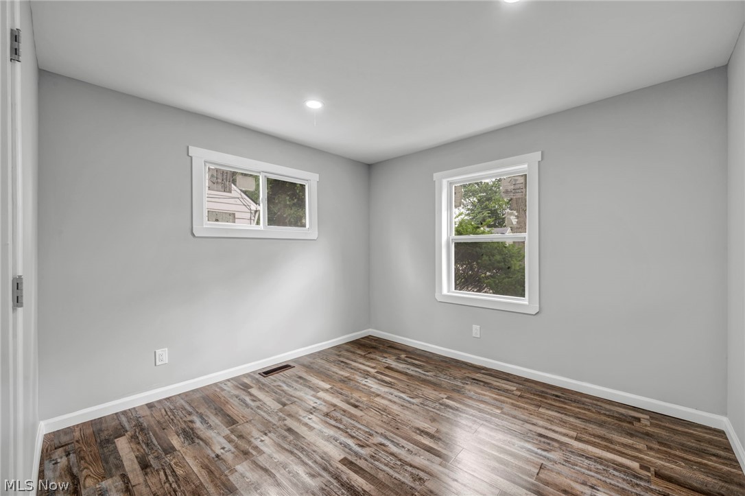 23928 Knickerbocker Road Bay Village, OH 44140 - Photo 22 of 39