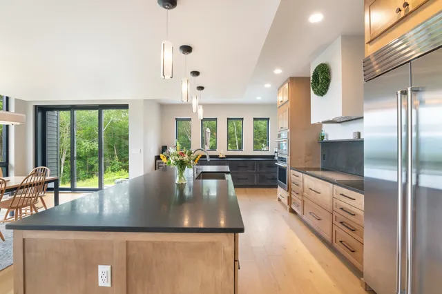 $1,939,000 | 136 Woodsman Extension, West Dover, VT 05356