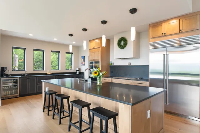 $1,939,000 | 136 Woodsman Extension, West Dover, VT 05356