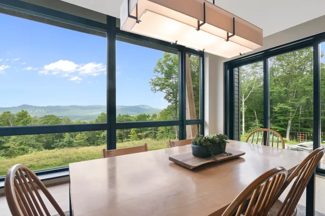 $1,939,000 | 136 Woodsman Extension, West Dover, VT 05356