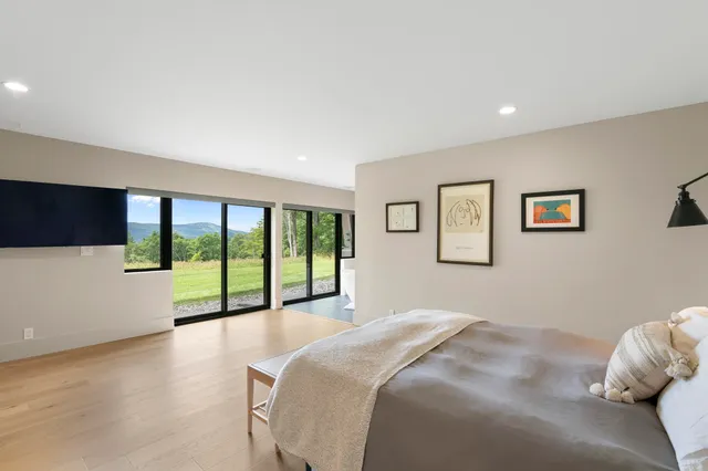 $1,939,000 | 136 Woodsman Extension, West Dover, VT 05356