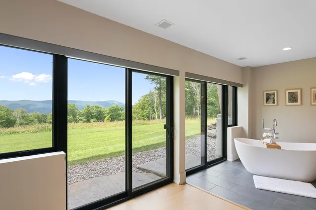 $1,939,000 | 136 Woodsman Extension, West Dover, VT 05356