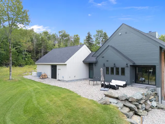 $1,939,000 | 136 Woodsman Extension, West Dover, VT 05356