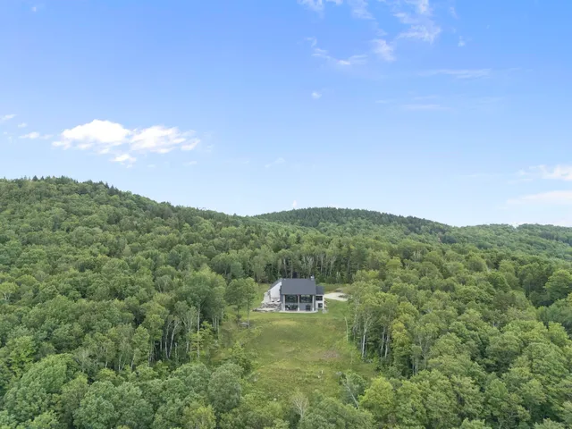 $1,939,000 | 136 Woodsman Extension, West Dover, VT 05356