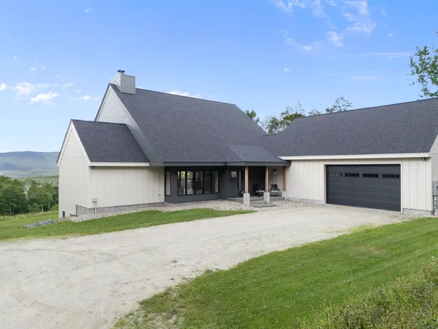 $1,939,000 | 136 Woodsman Extension, West Dover, VT 05356