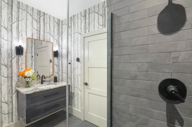 $1,939,000 | 136 Woodsman Extension, West Dover, VT 05356