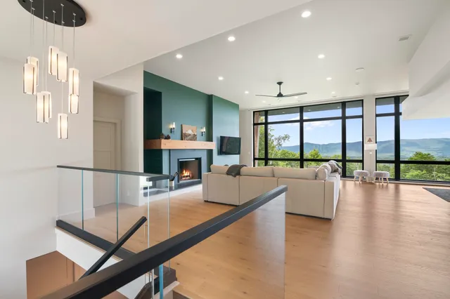 $1,939,000 | 136 Woodsman Extension, West Dover, VT 05356