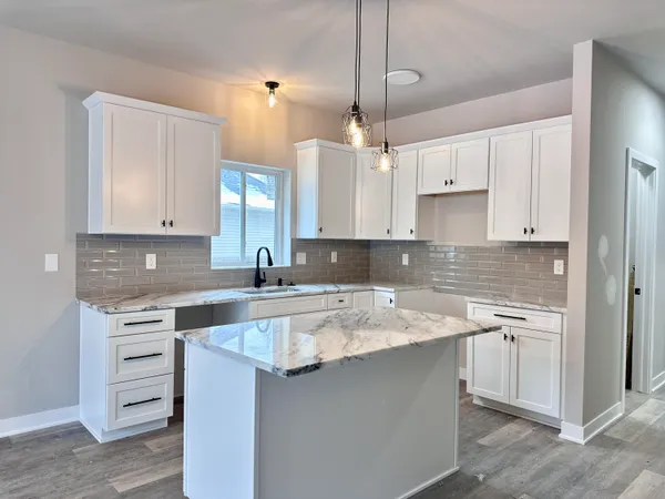 $455,000 | 30815 Lower Ridge Drive, New Boston, MI 48164