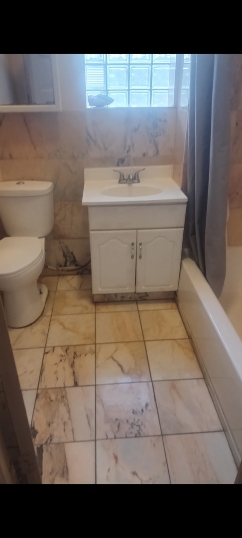 3231 West Flournoy Street, Unit 2 Chicago, IL 60624 - Photo 9 of 13