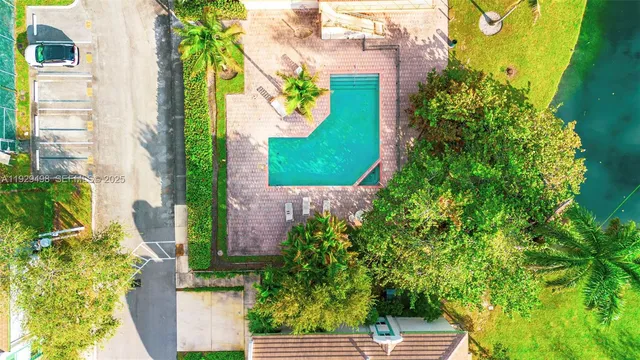 $242,000 | 4705 Southwest 62nd Avenue, Unit 104, Davie, FL 33314