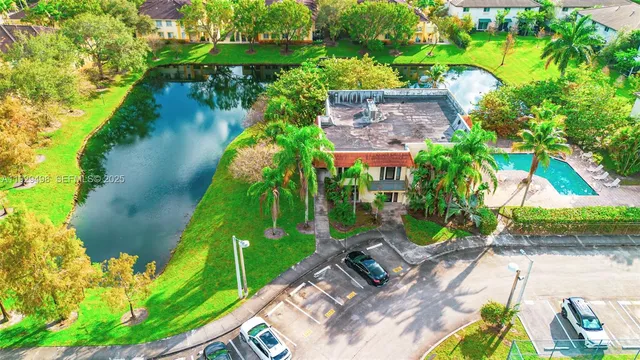 $242,000 | 4705 Southwest 62nd Avenue, Unit 104, Davie, FL 33314