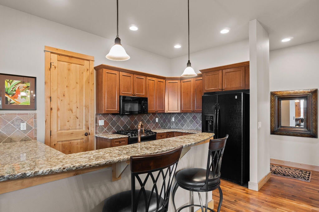 913 Southwest Vantage Point Way Bend, OR 97702 - Photo 8 of 59 DSC03246
